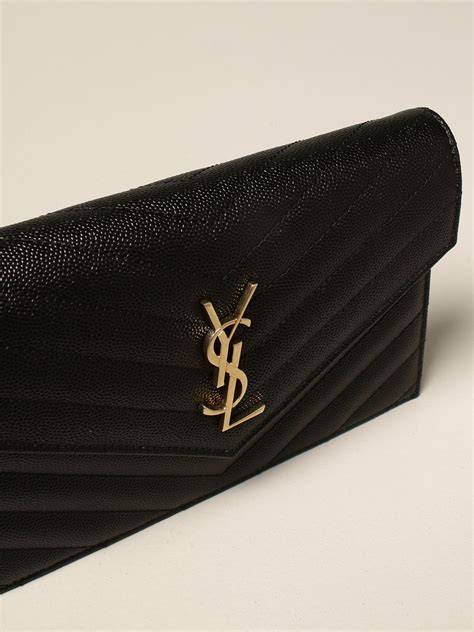 bolso saint laurent negro.